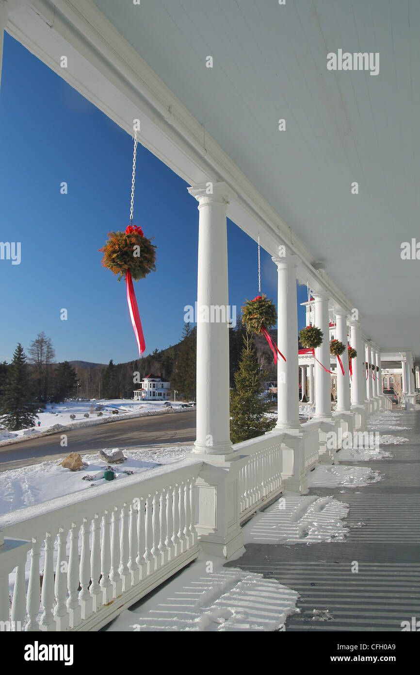 Portal des Omni Mount Washington Resort im Winter. Stockfoto