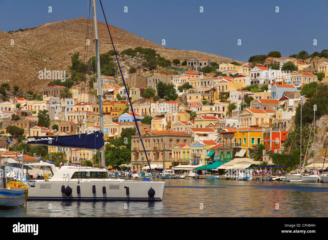 Hafen von Symi, griechischen Insel Symi, Ägäis Dodekanes Inselgruppe, Griechenland Stockfoto