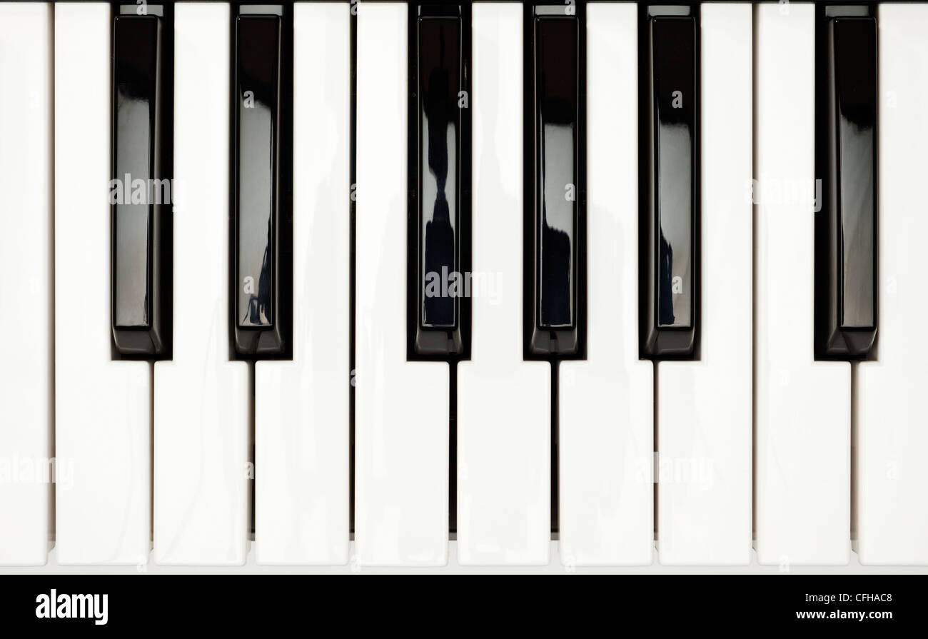 Klaviertasten zeigen eine volle Oktave Stockfoto
