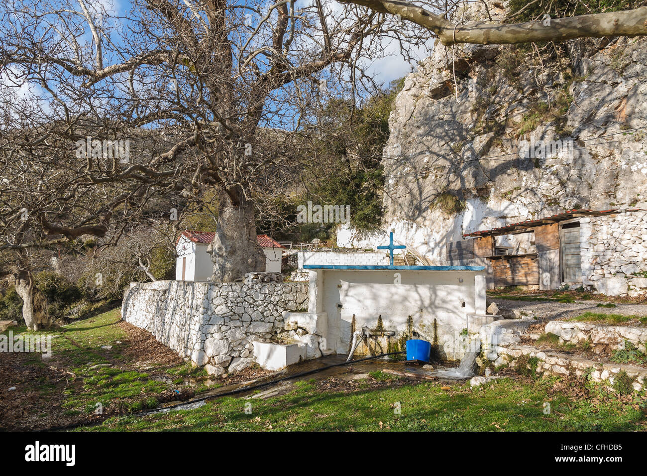 Trinkwasserquelle in Bergen außerhalb Dorf in Griechenland Stockfoto
