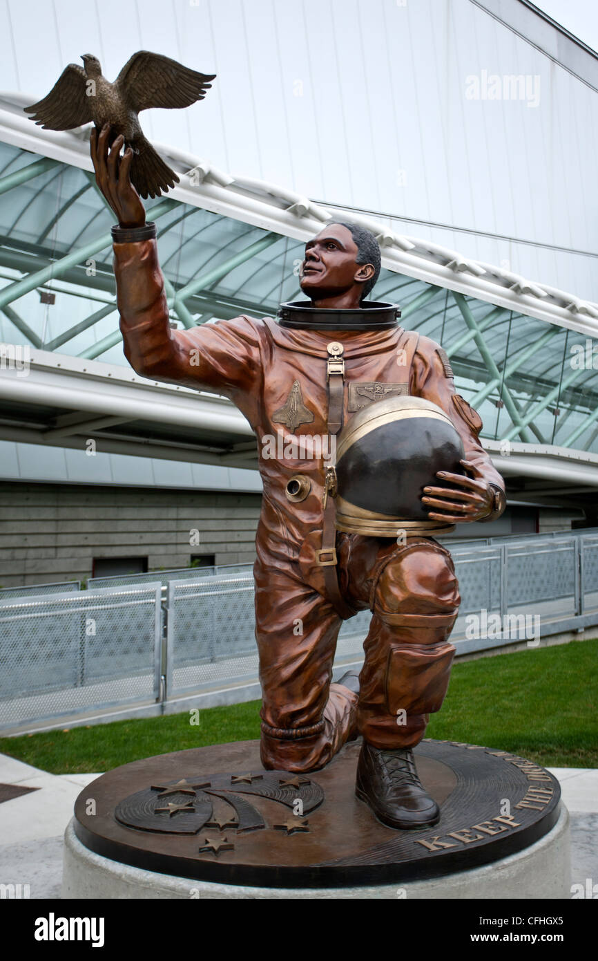 Statue der Astronaut Michael der 1. Februar 2003 in dem Space Shuttle Columbia-Unfall gestorben. Museum of Flight. Seattle Stockfoto