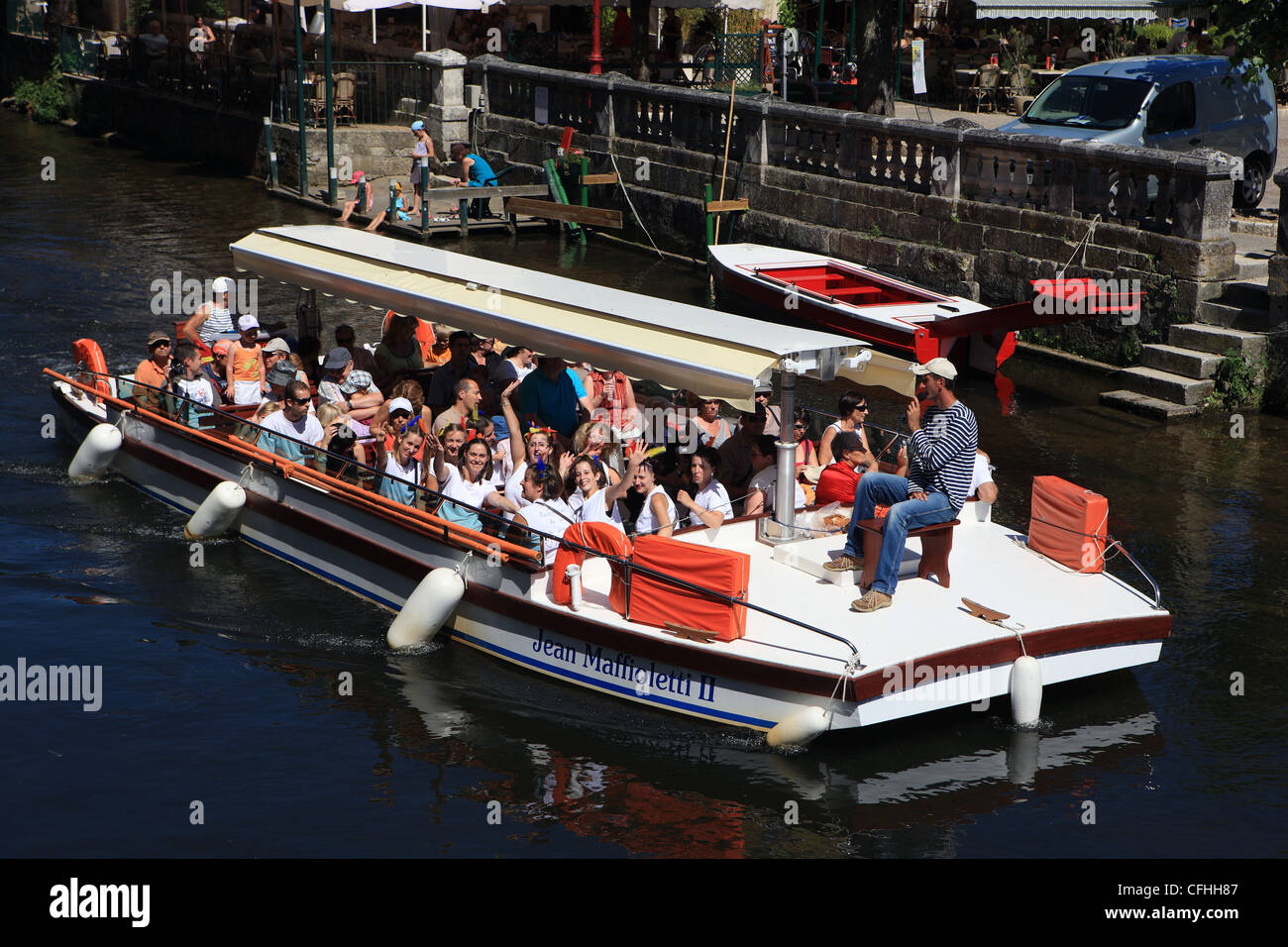 Verpackt Handwerk Vergnügungsreise auf dem Fluss Dronne umgibt Brantome in der Dordogne-Region von Frankreich Stockfoto