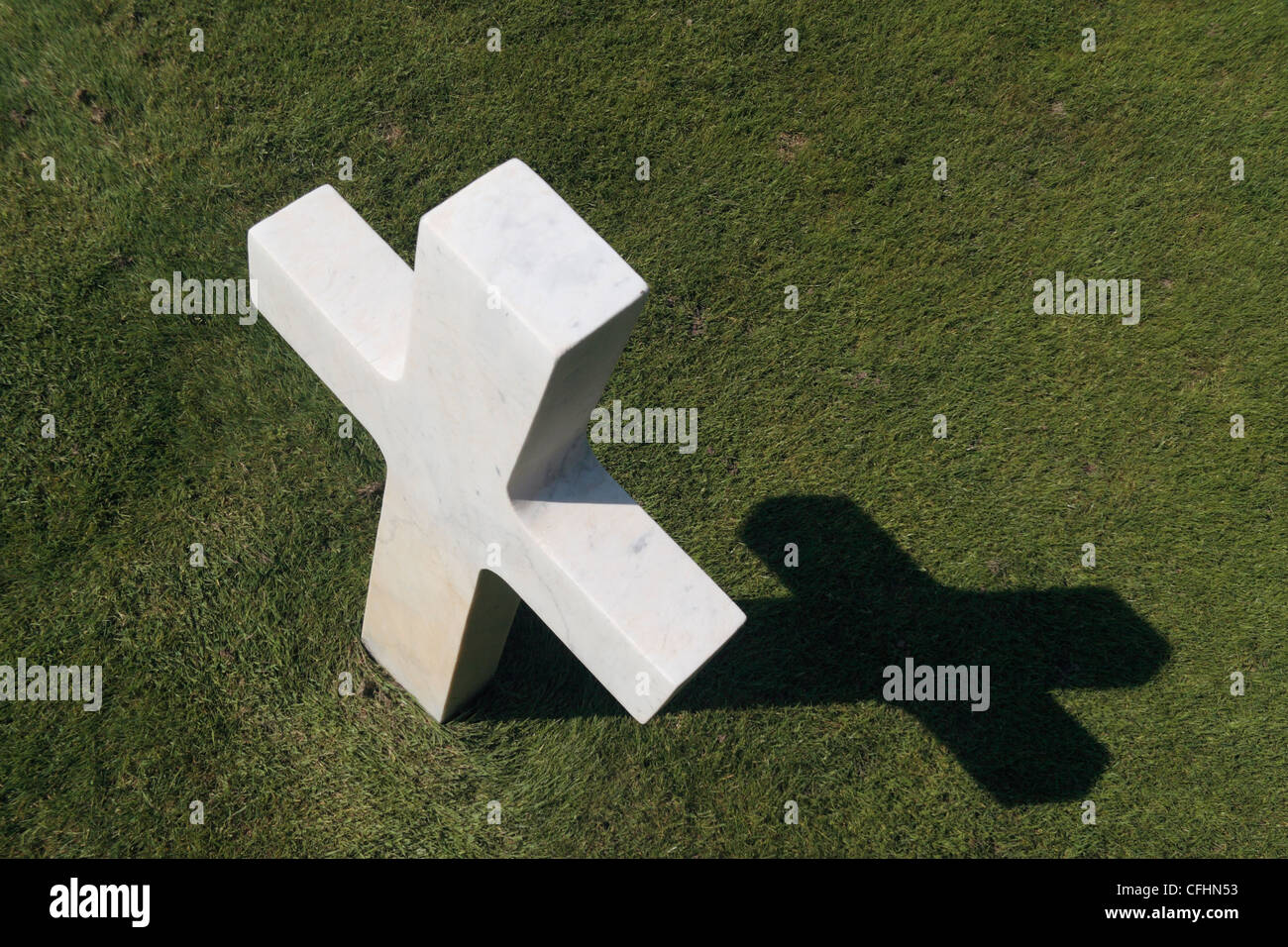Weißen Grab Kreuz St. Mihiel amerikanischen Friedhof und Denkmal, Thiaucourt, Meurthe-et-Moselle, Frankreich. Stockfoto