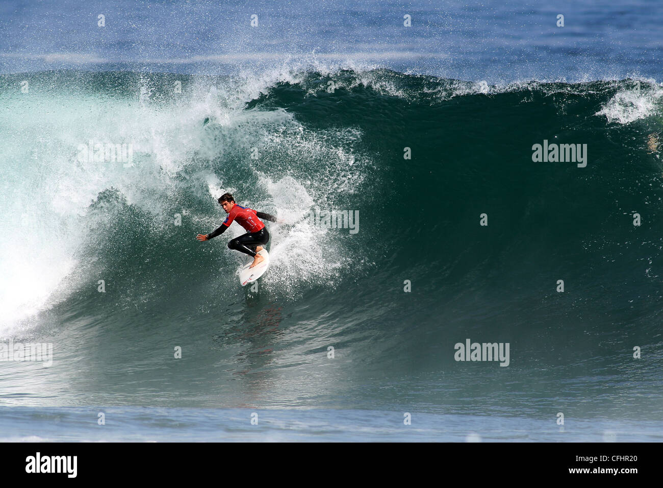 Pro Surfer Jeremy Flores im Wettbewerb mit der Rip Curl Suche 2007. Arica, Tarapaca, Chile, Südamerika Stockfoto