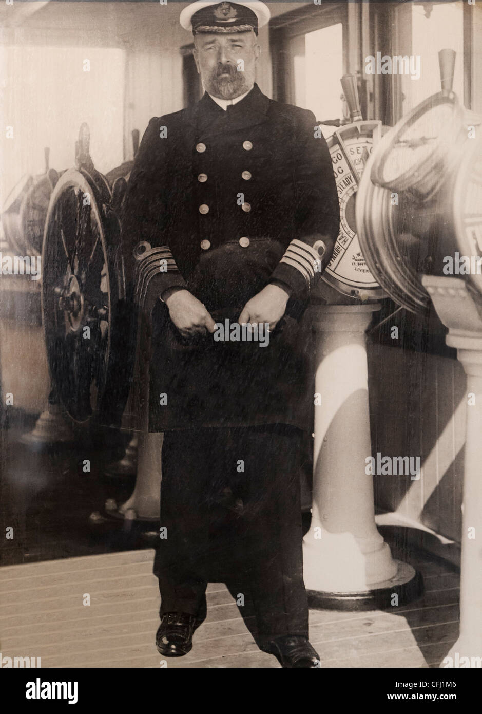 Captain of the titanic Fotos und Bildmaterial in hoher Auflösung Alamy
