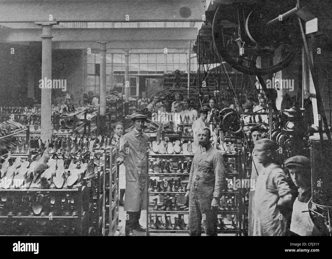 Stiefelhersteller, Craddock Brüder, Wolverhampton, c 1899. Stockfoto