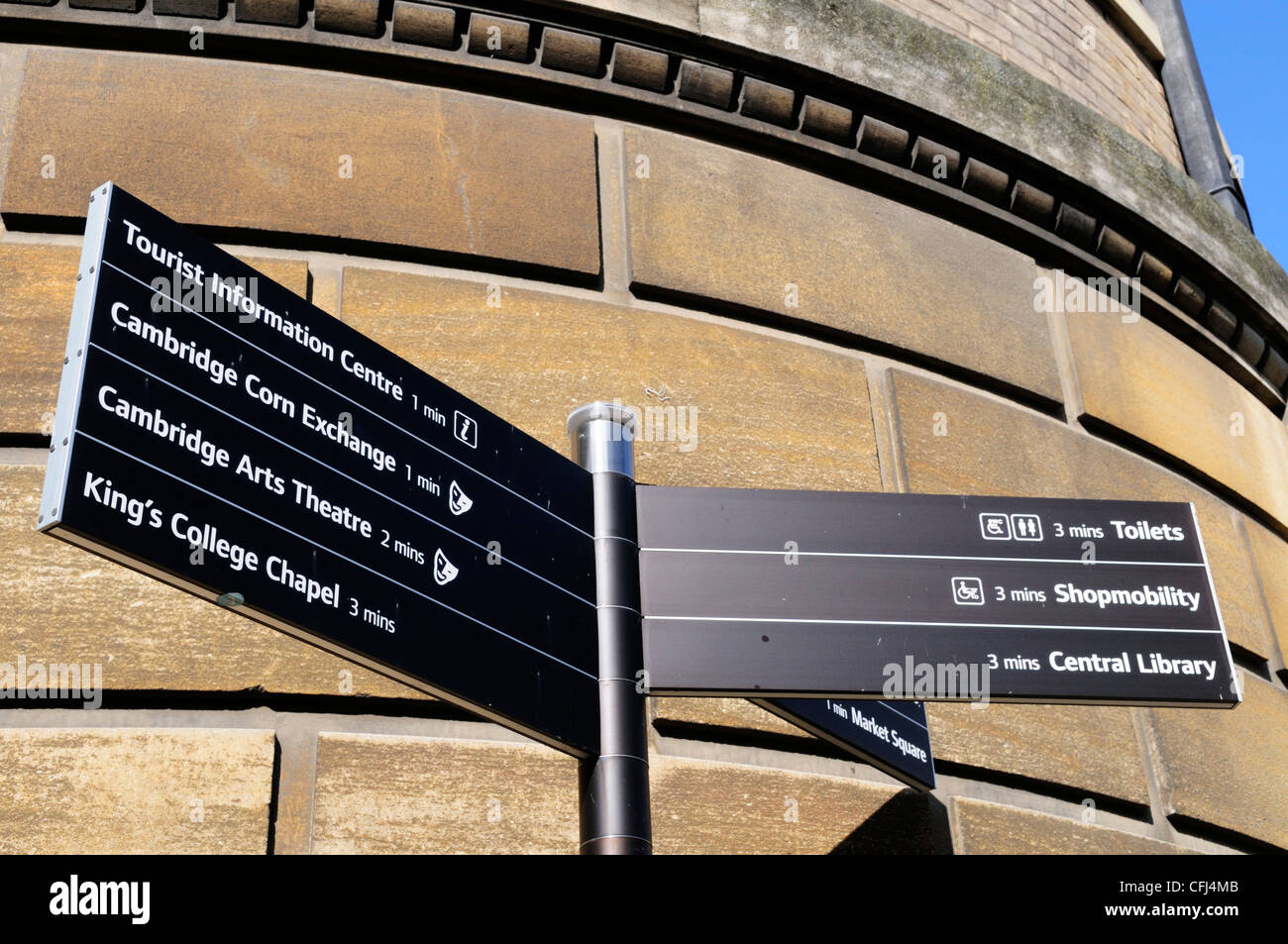Wegweiser zu touristischen Attraktionen und Einrichtungen, Cambridge, England, UK Stockfoto
