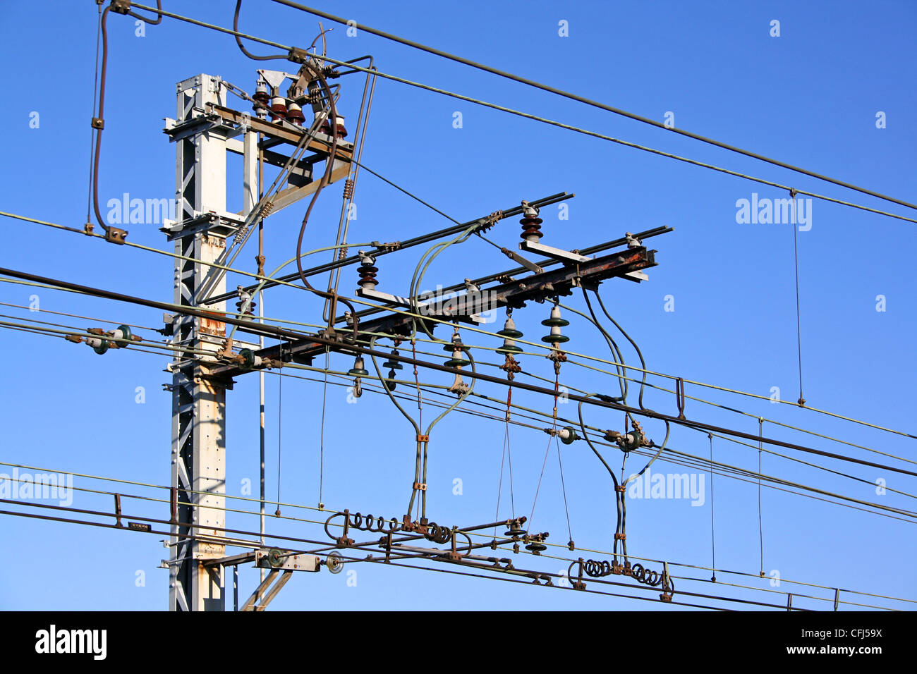 Überkopf-Stromversorgung für Elektrozüge, Frankreich. Stockfoto