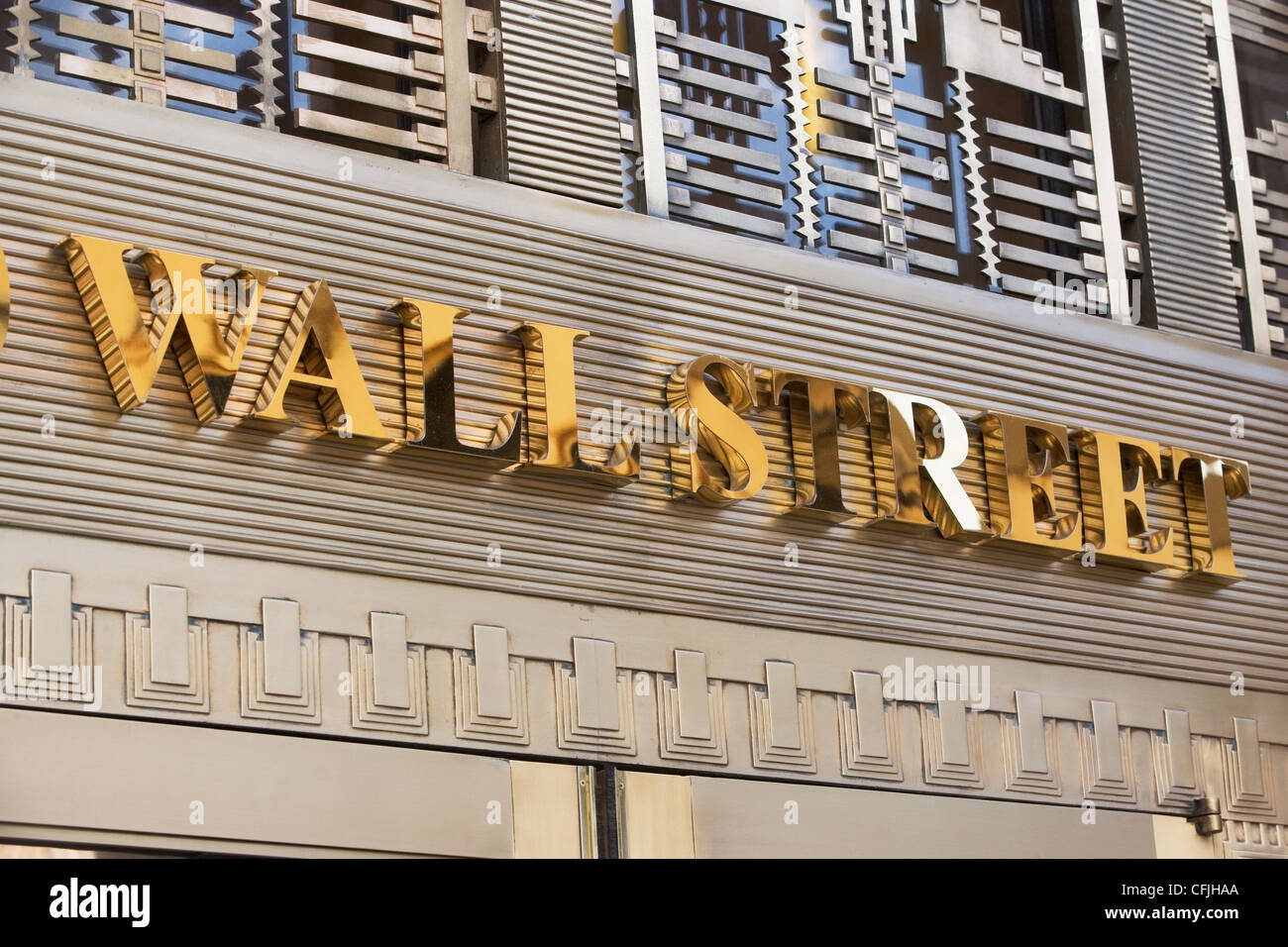 Gold Wall Street Zeichen, New York City, USA Stockfoto