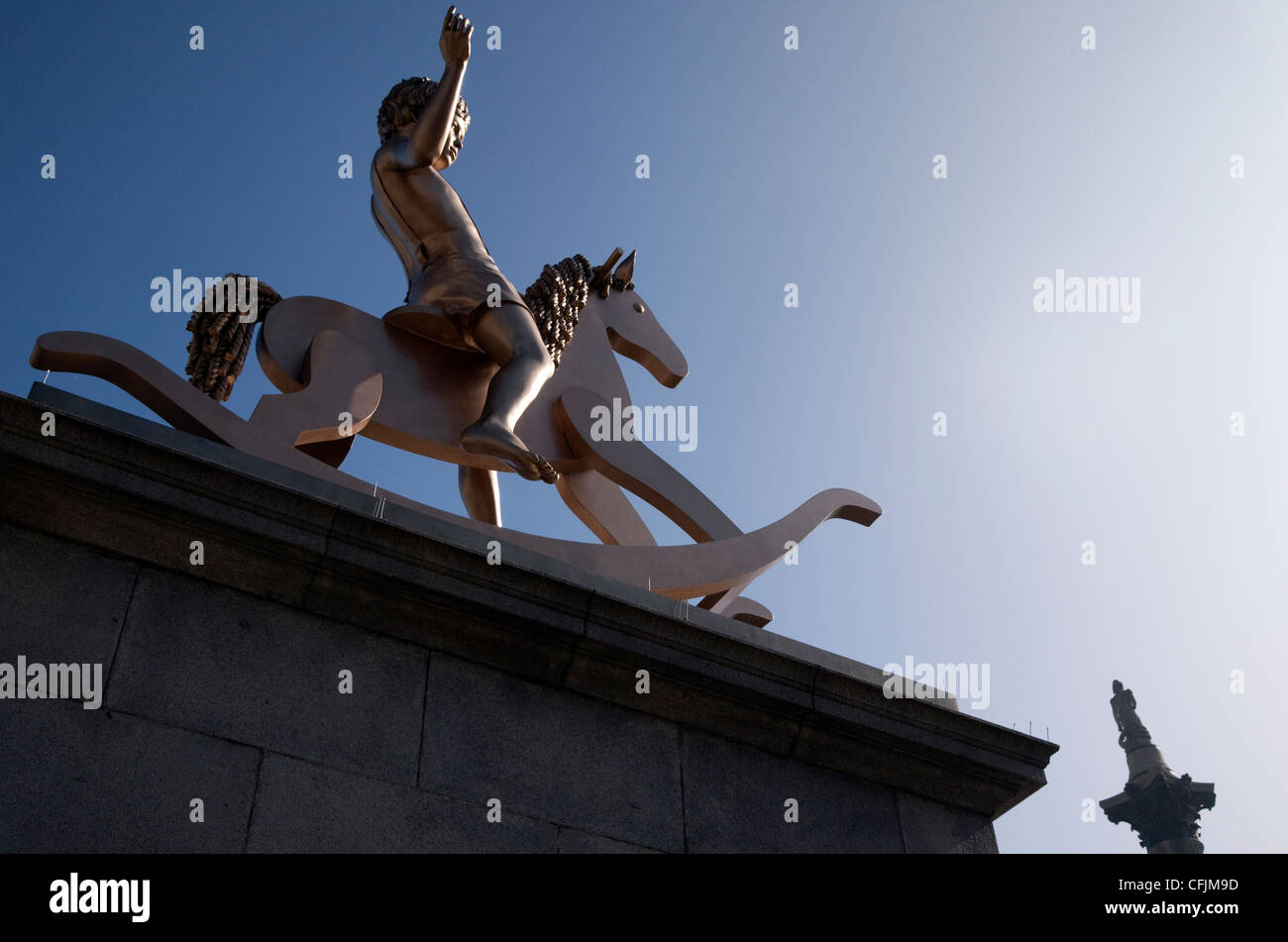 Machtlos Strukturen, Abb. 101 von Elmgreen & Dragset auf vierten Sockel in Trafalgar Sq, London Stockfoto