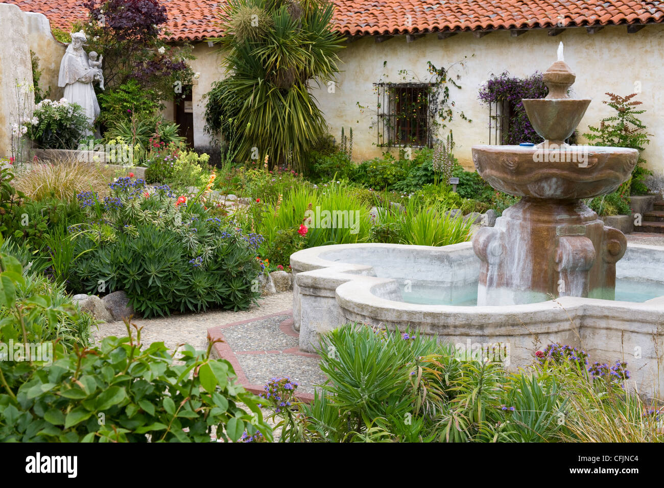Brunnen am Mission San Carlos Borromeo, Carmel, Monterey County, California, Vereinigte Staaten von Amerika, Nordamerika Stockfoto