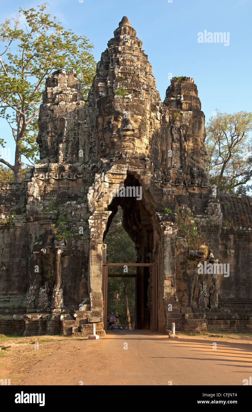 Südtor, Eingang zum Angkor Thom, Siem Reap, Kambodscha Stockfoto