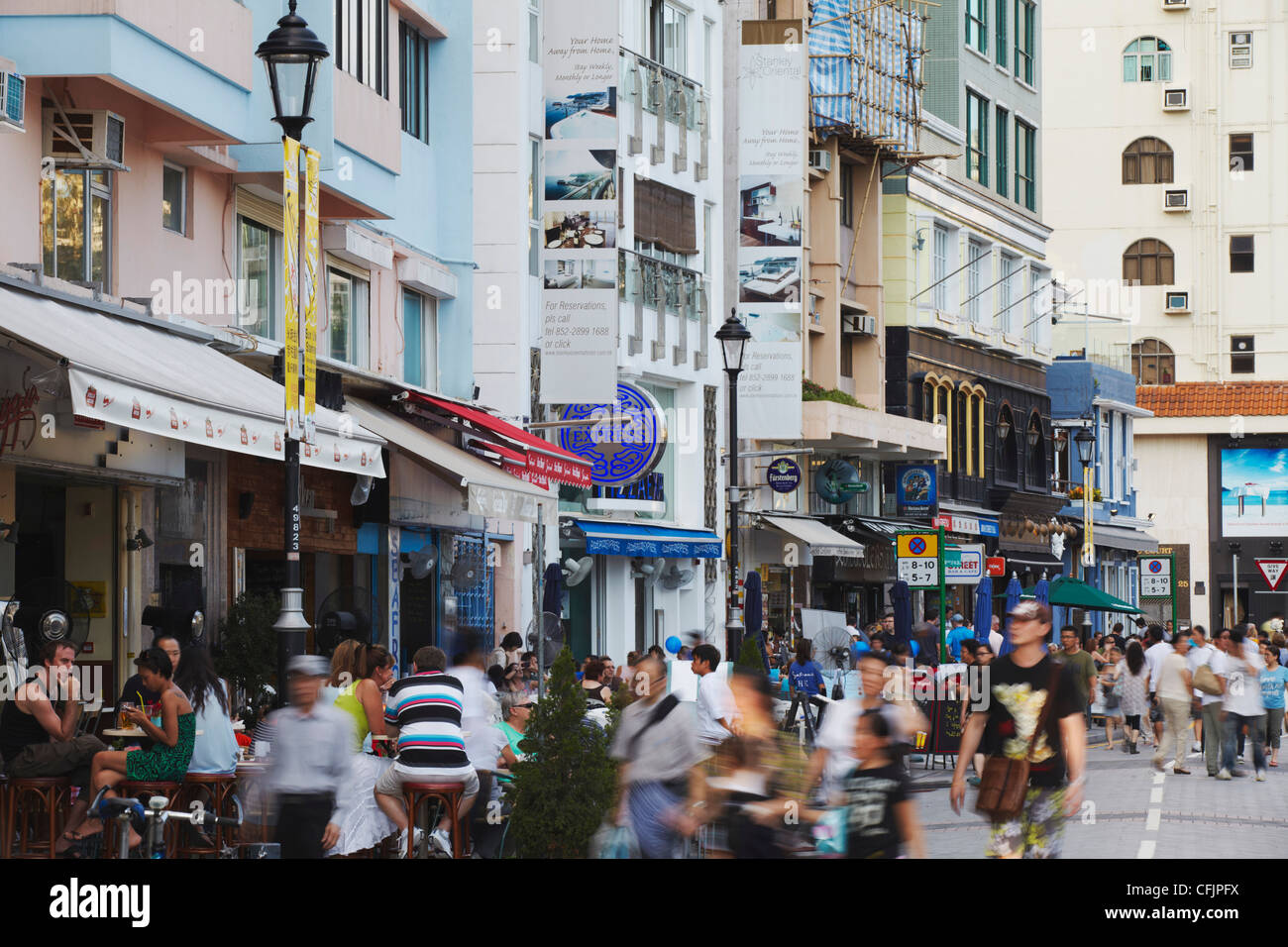 Cafés und Restaurants entlang Stanley Main Street, Hong Kong Island, Hongkong, China, Asien Stockfoto