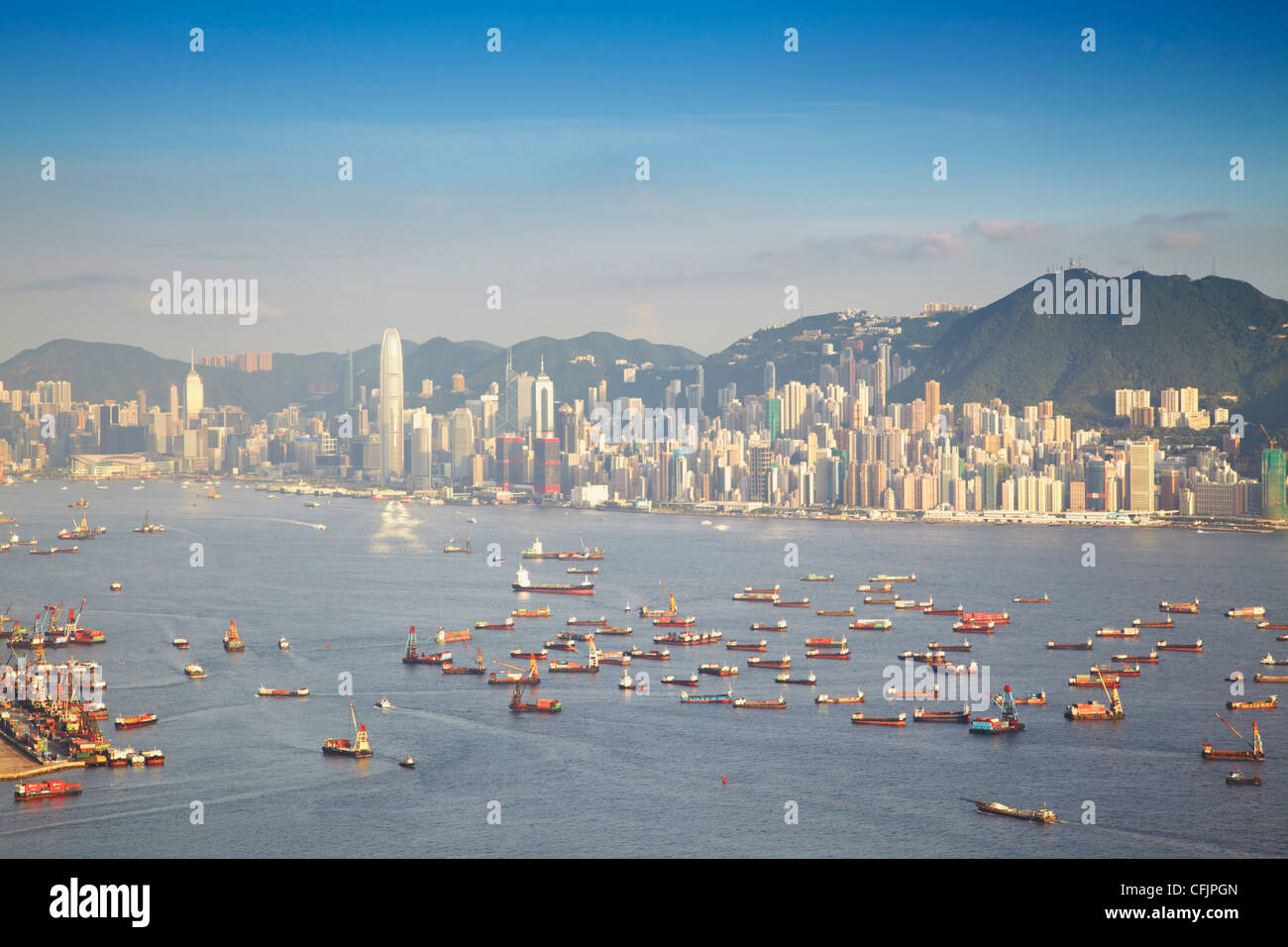 Blick auf Victoria Harbour und Hong Kong Island, Hongkong, China, Asien Stockfoto
