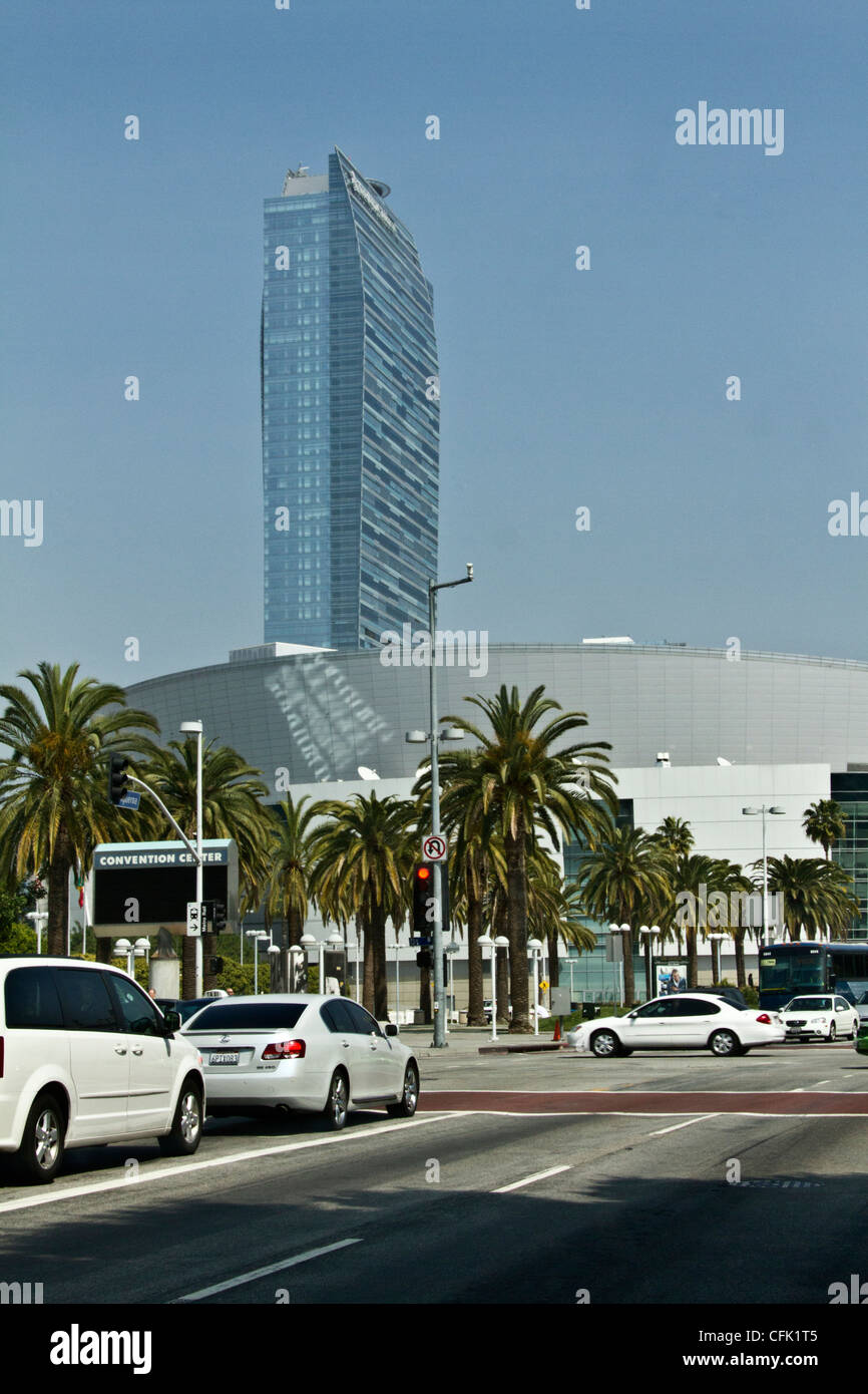 Convention Center & Wolkenkratzer, Los Angeles, Kalifornien Stockfoto