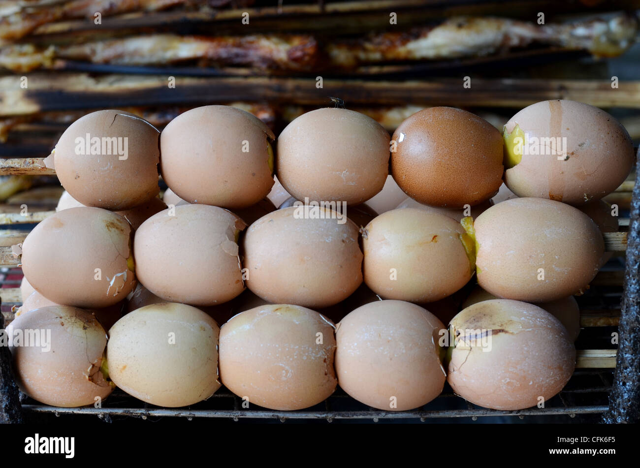 Kai Ping ist Name der Thai-Küche (gegrillte Eiern) Stockfoto