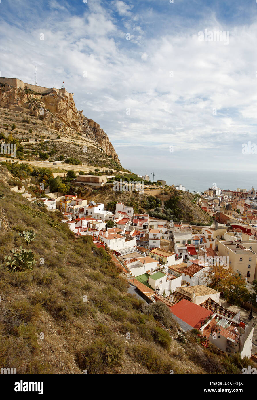 Berges Benacantil und die Burg Santa Bárbara, Alicante, Spanien Stockfoto