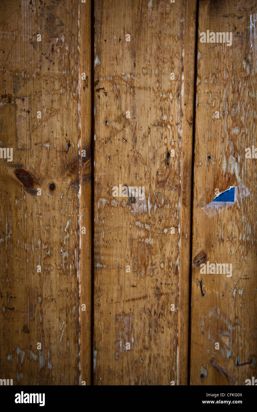 zerkratzte und raue alte Holzstruktur Stockfoto