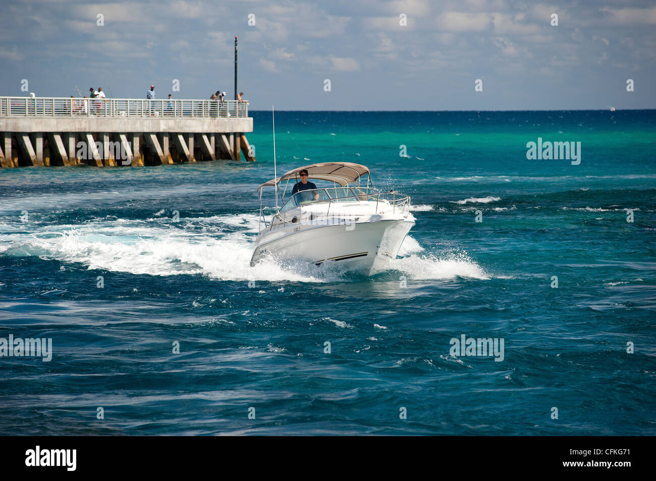 Rückkehr zum Hafen Vergnügungsdampfer Stockfoto