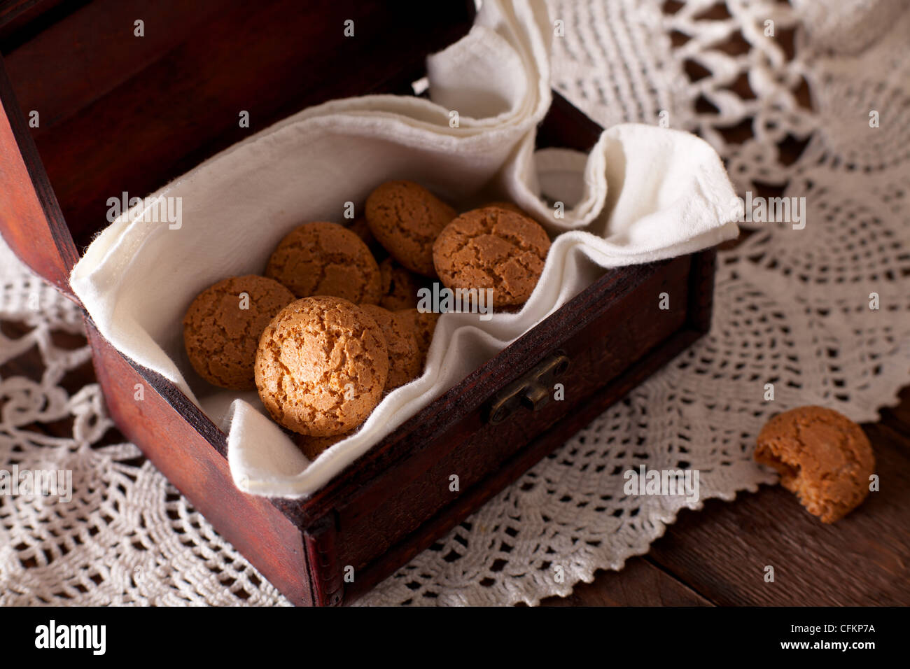 Traditionelle italienische kekse aus mandeln -Fotos und -Bildmaterial ...