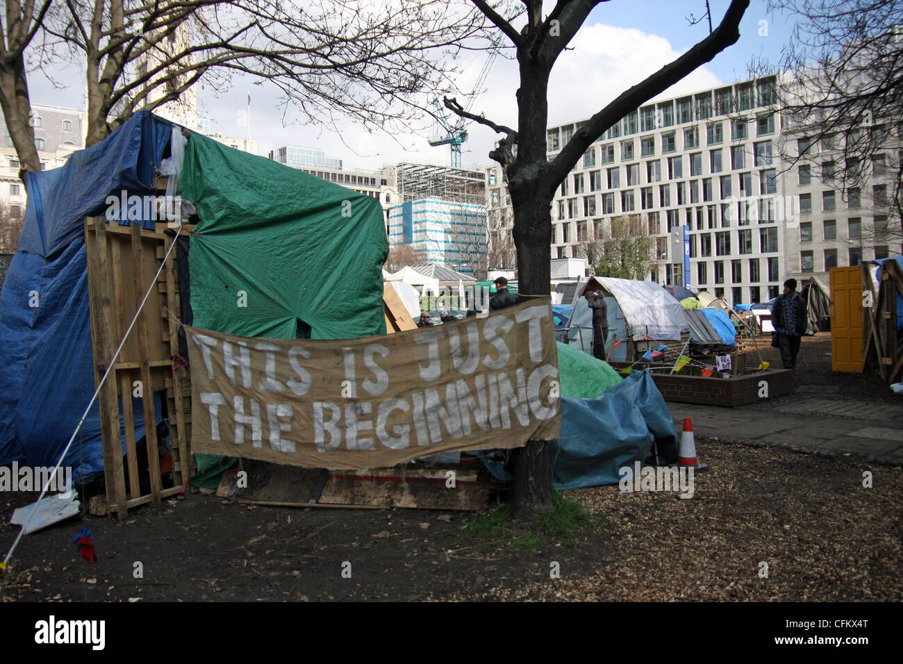 Zu besetzen ist London eine laufende friedlicher Protest und Demonstration gegen wirtschaftliche Ungleichheit, der Mangel an bezahlbarem Wohnraum. Stockfoto