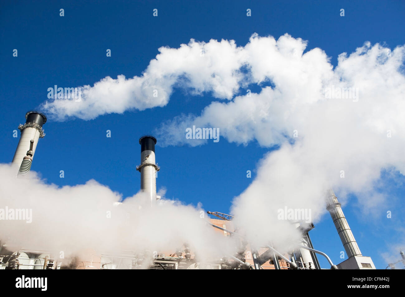 USA, New York State, New York City, niedrigen Winkel Ansicht der Fabrikschornsteine Stockfoto