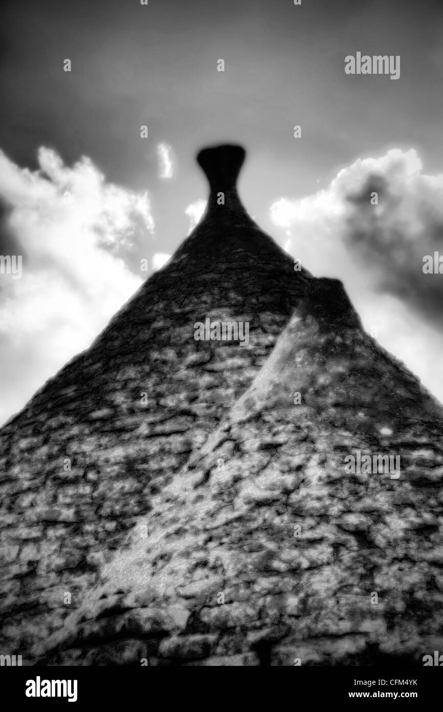 Dächer der Trulli - die typischen Häuser in Apulien Stockfoto