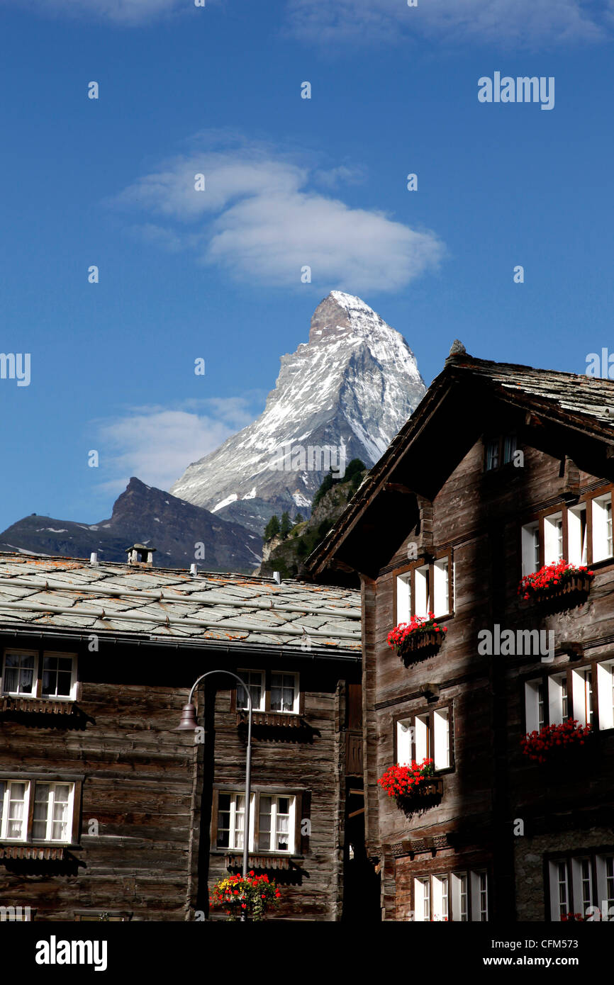 Zermatt und das Matterhorn hinter Valais, Schweizer Alpen, Schweiz, Europa Stockfoto