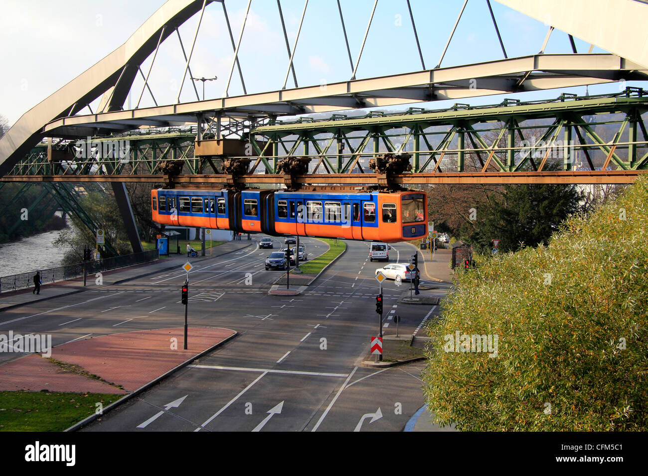 Overhead Railway, Wuppertal, Nordrhein-Westfalen, Deutschland, Europa Stockfoto