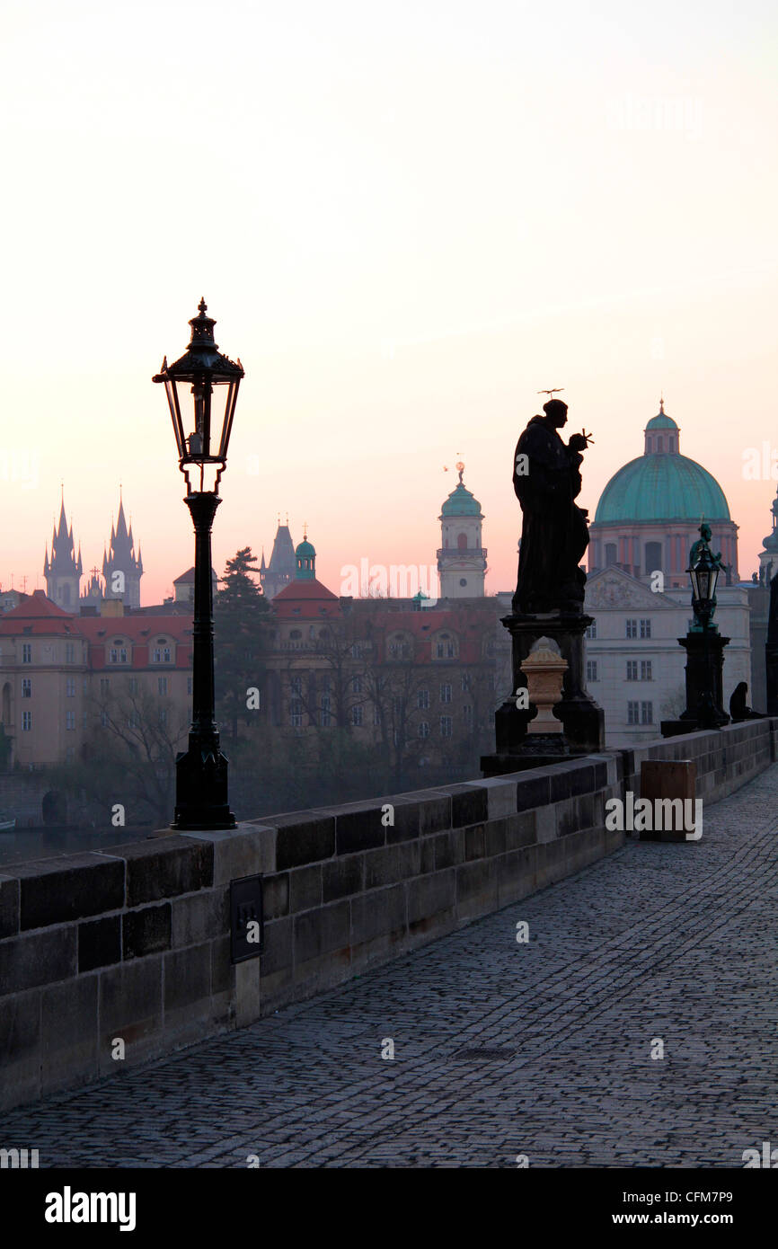 Karlsbrücke, UNESCO-Weltkulturerbe, Old Town, Prag, Tschechische Republik, Europa Stockfoto