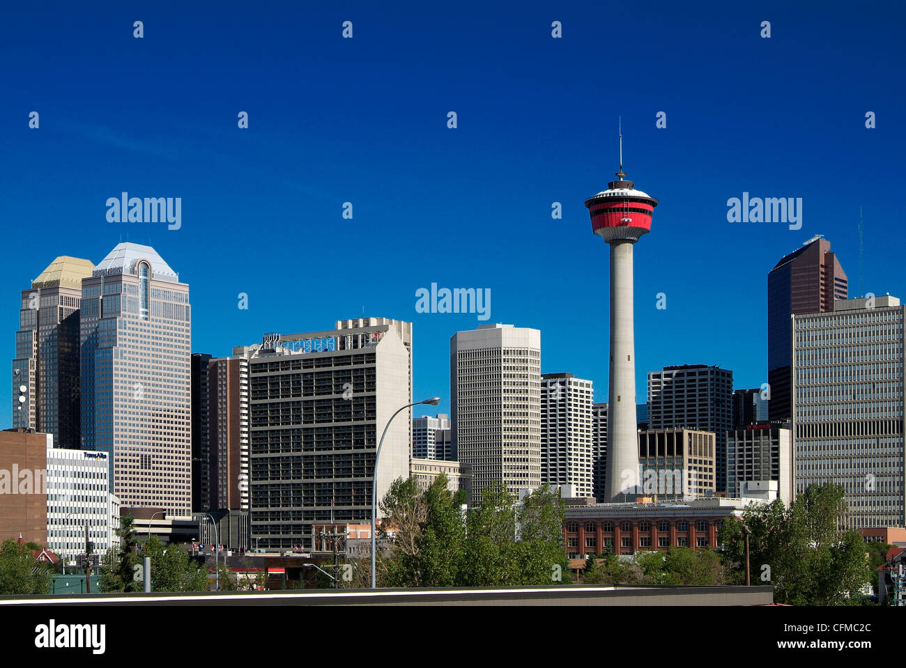 Skyline und Calgary Tower, Calgary, Alberta, Kanada, Nordamerika Stockfoto