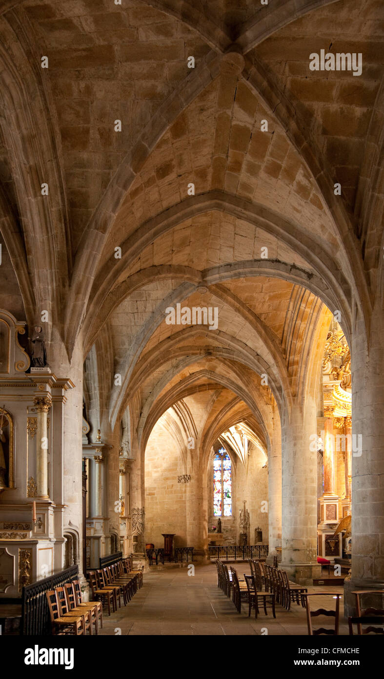 Basilika Saint-Sauveur Interieur, Dinan, Bretagne, Frankreich, Europa Stockfoto