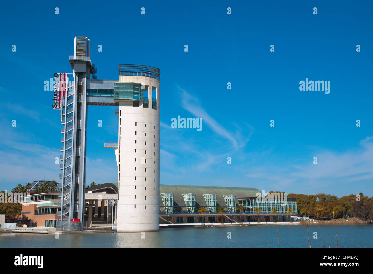 La Torre Panoramica Schindler (1992) am Fluss Guadalquivir Zentrale Sevilla Andalusien Spanien Stockfoto
