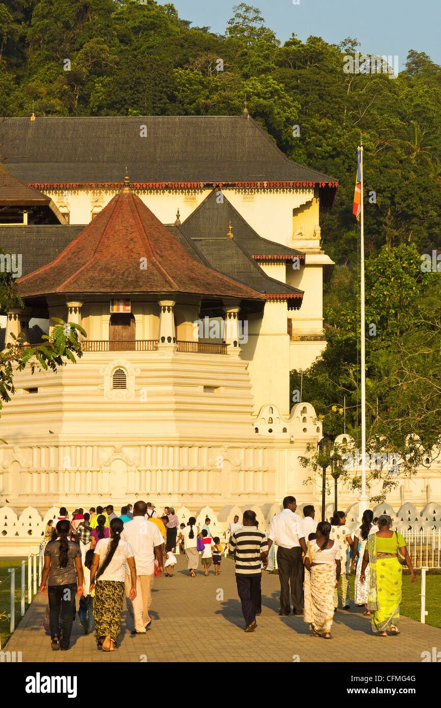 Der Tempel des heiligen Zahns Relic (Tempel des Zahns), Kandy, Sri Lanka, Asien Stockfoto