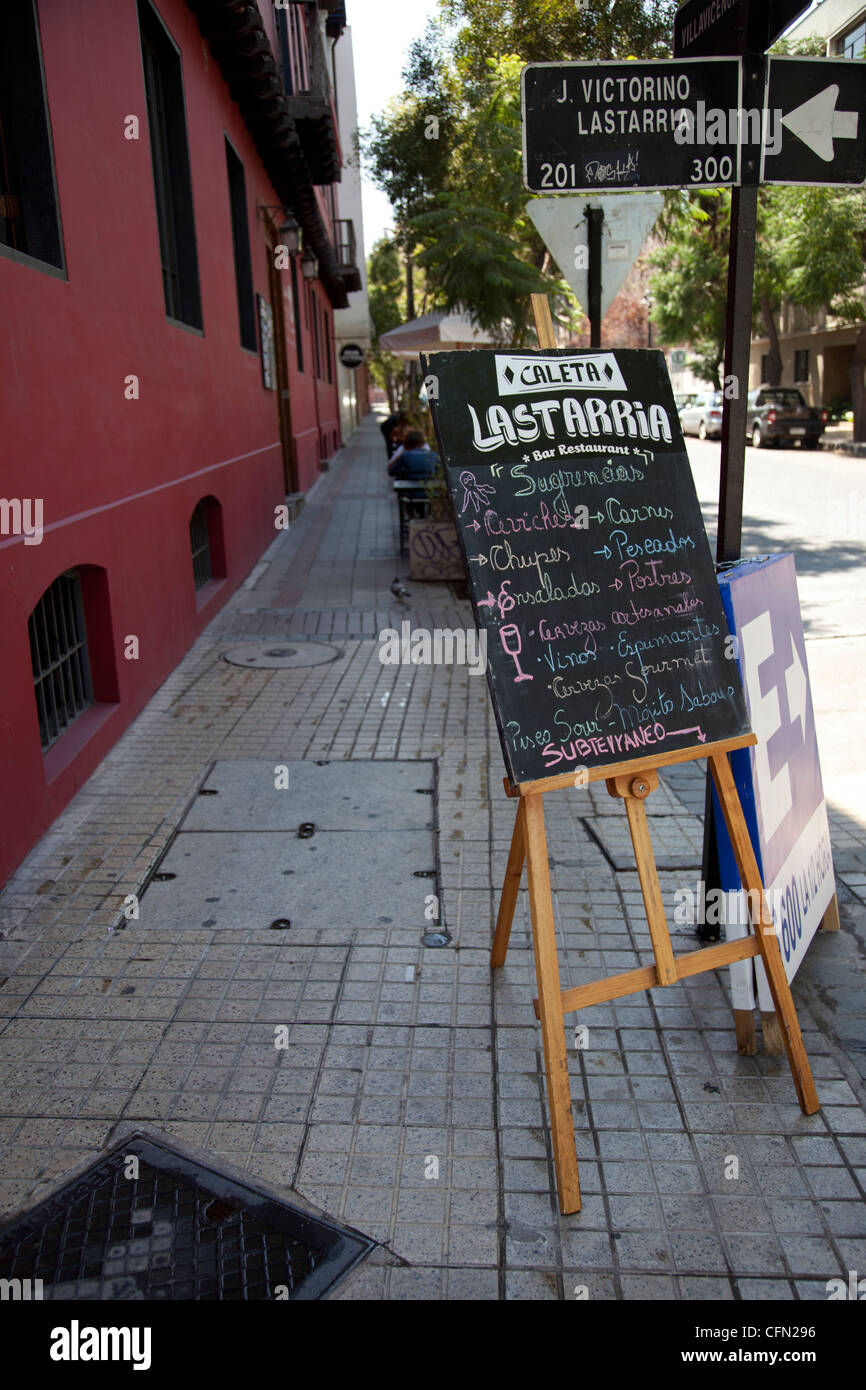 Barrio Lastarria in Santiago de Chile, in der Nähe von Parque Forestal und Bellas Artes ist ein gehobenes Bezirk voller Kultur. Stockfoto