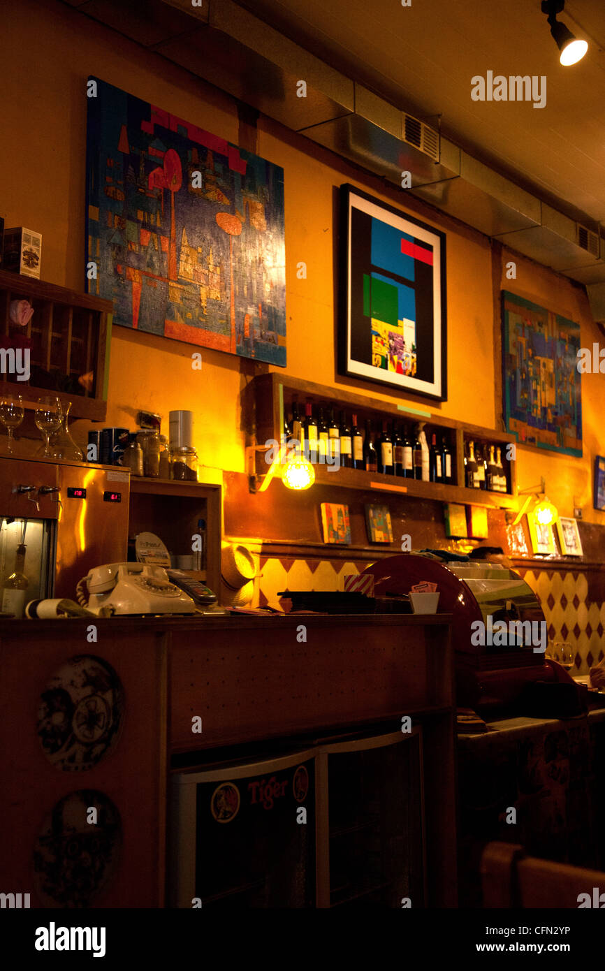 Valparaiso-Restaurant-Cafe Vinilo Braut ihr eigenes Bier, Cerro Alegre, das ist jetzt besser bekannt als das Restaurant. Stockfoto