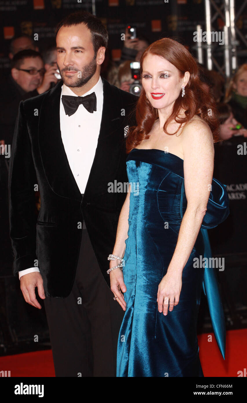 Tom Ford und Julianne Moore Orange British Academy Film Awards 2011 (BAFTAs) statt am Royal Opera House - Ankünfte London, England - 13.02.11 Stockfoto