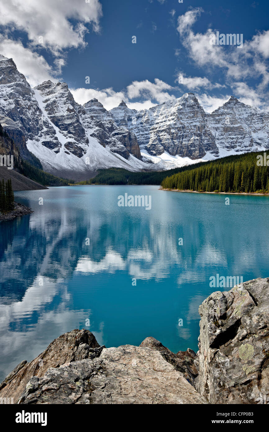 Moraine Lake, Alberta, Rocky Mountains, Kanada, Nordamerika Stockfoto