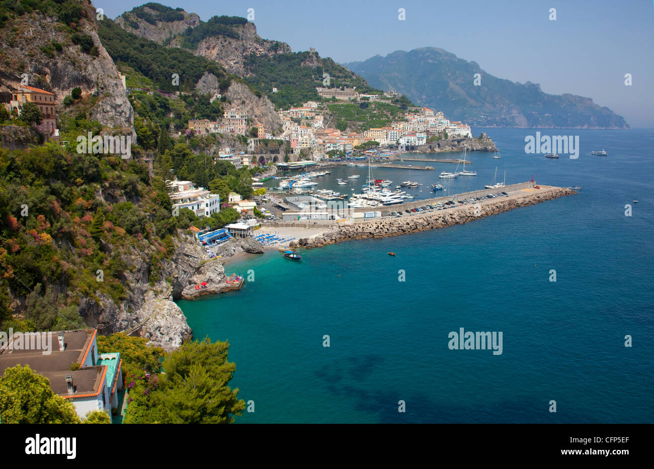Hafen des Dorfes Amalfi, UNESCO-Weltkulturerbe, Kampanien, Italien, Mittelmeer, Europa Stockfoto