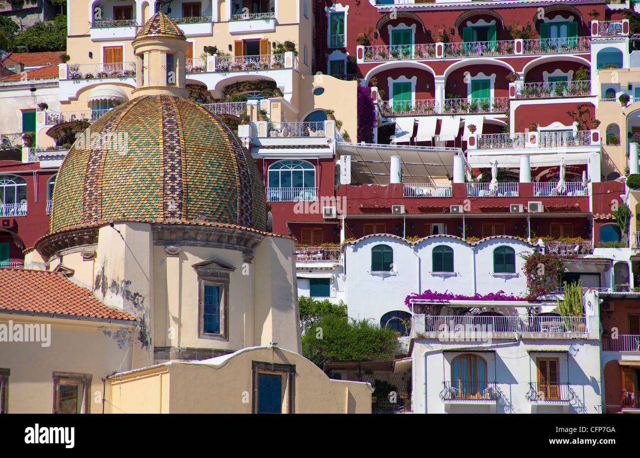 Kirche "Jungfrau Maria" im Dorf Positano, Amalfiküste, UNESCO-Weltkulturerbe, Kampanien, Italien, Mittelmeer, Europa Stockfoto