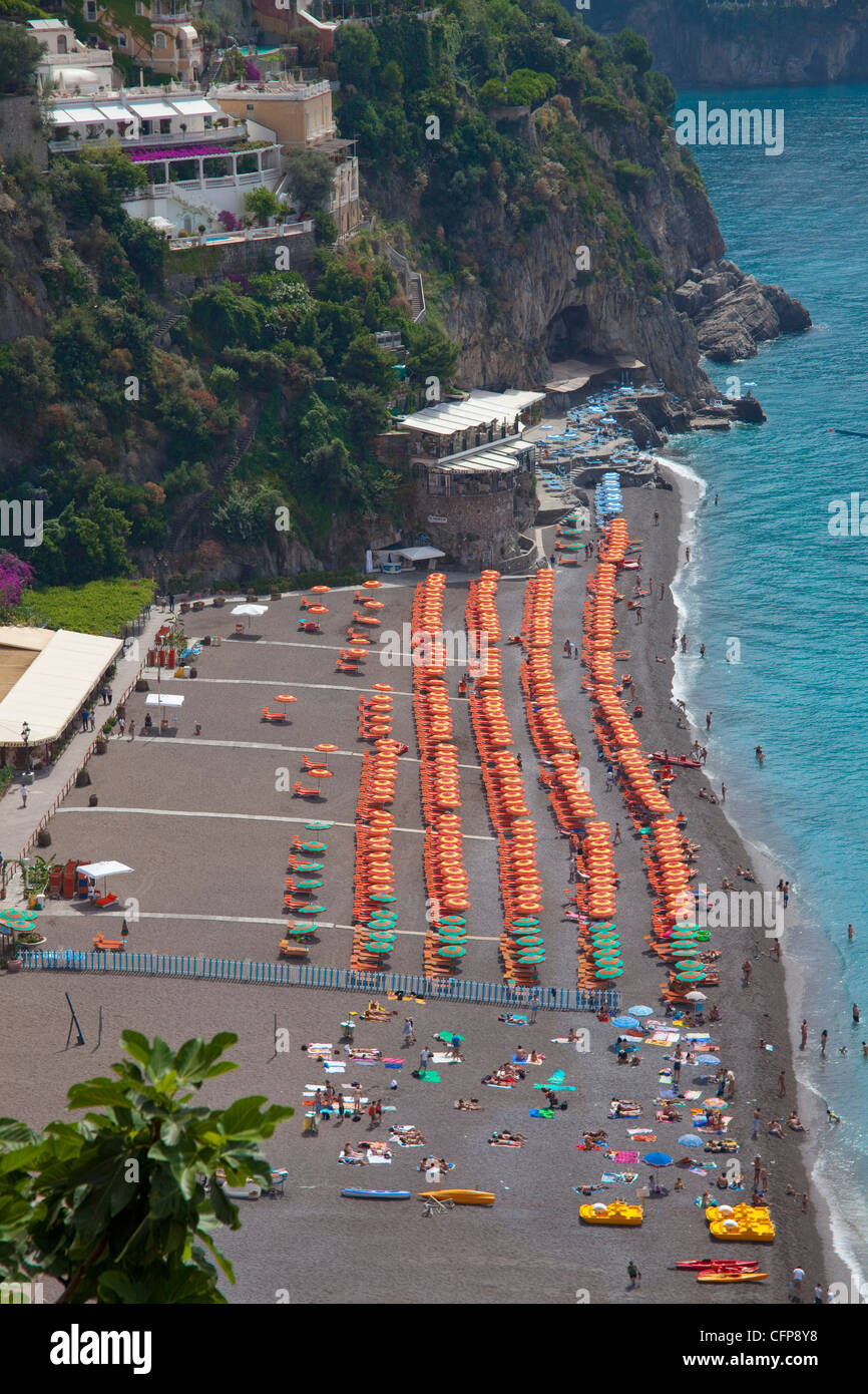 Strand des Dorfes Positano an der Amalfiküste, Weltkulturerbe der UNESCO, Kampanien, Italien, Mittelmeer, Europa Stockfoto