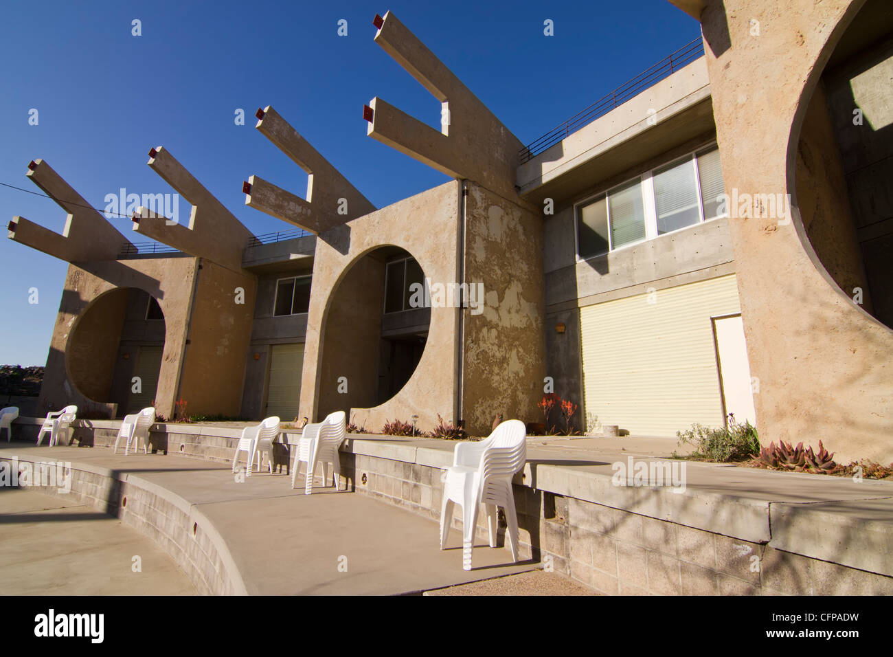 Arcosanti, eine experimentelle Stadt in der Wüste von Arizona, gebaut, um Paolo Soleris Konzept der Arkologie verkörpern. Stockfoto