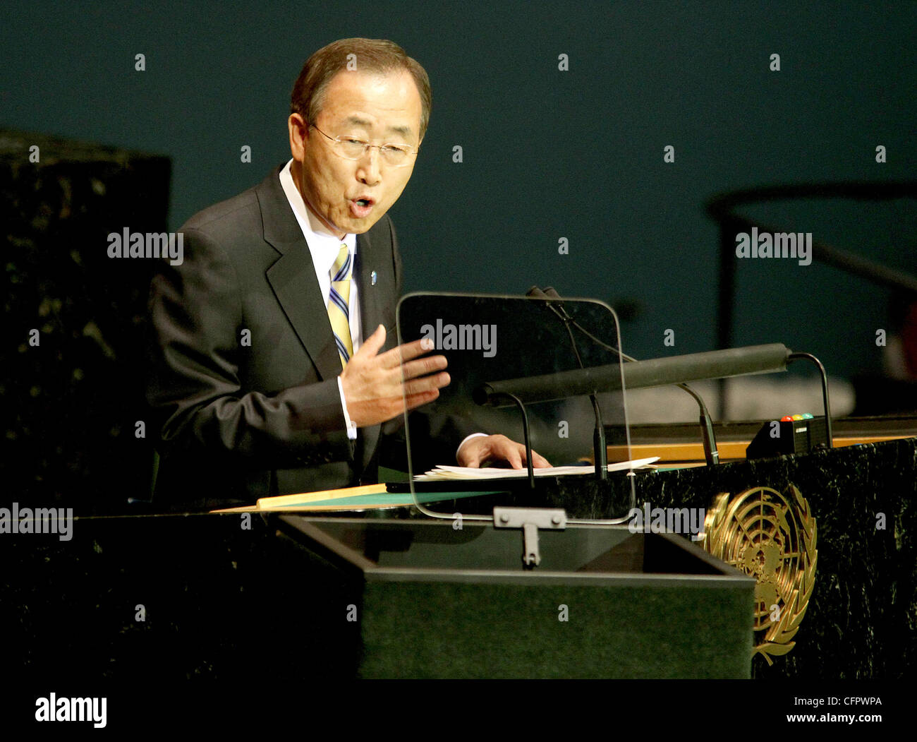 Ban Ki-Moon, Generalsekretär der Vereinten Nationen Entwicklung Ziele Millenniumsgipfel bei den Vereinten Nationen, wo fast 140 weltweit führend an der dreitägigen Gipfel zur Beendigung der weltweiten Armut, Hunger und Krankheit innerhalb der nächsten fünf Jahre New Yor Stockfoto