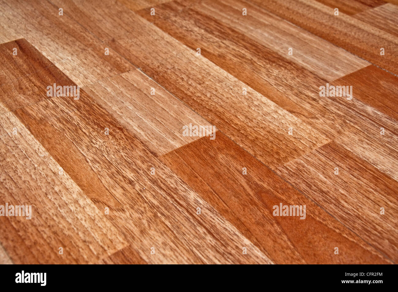 Detail eines schönen braunen laminierte Holzfußbodens hautnah Stockfoto