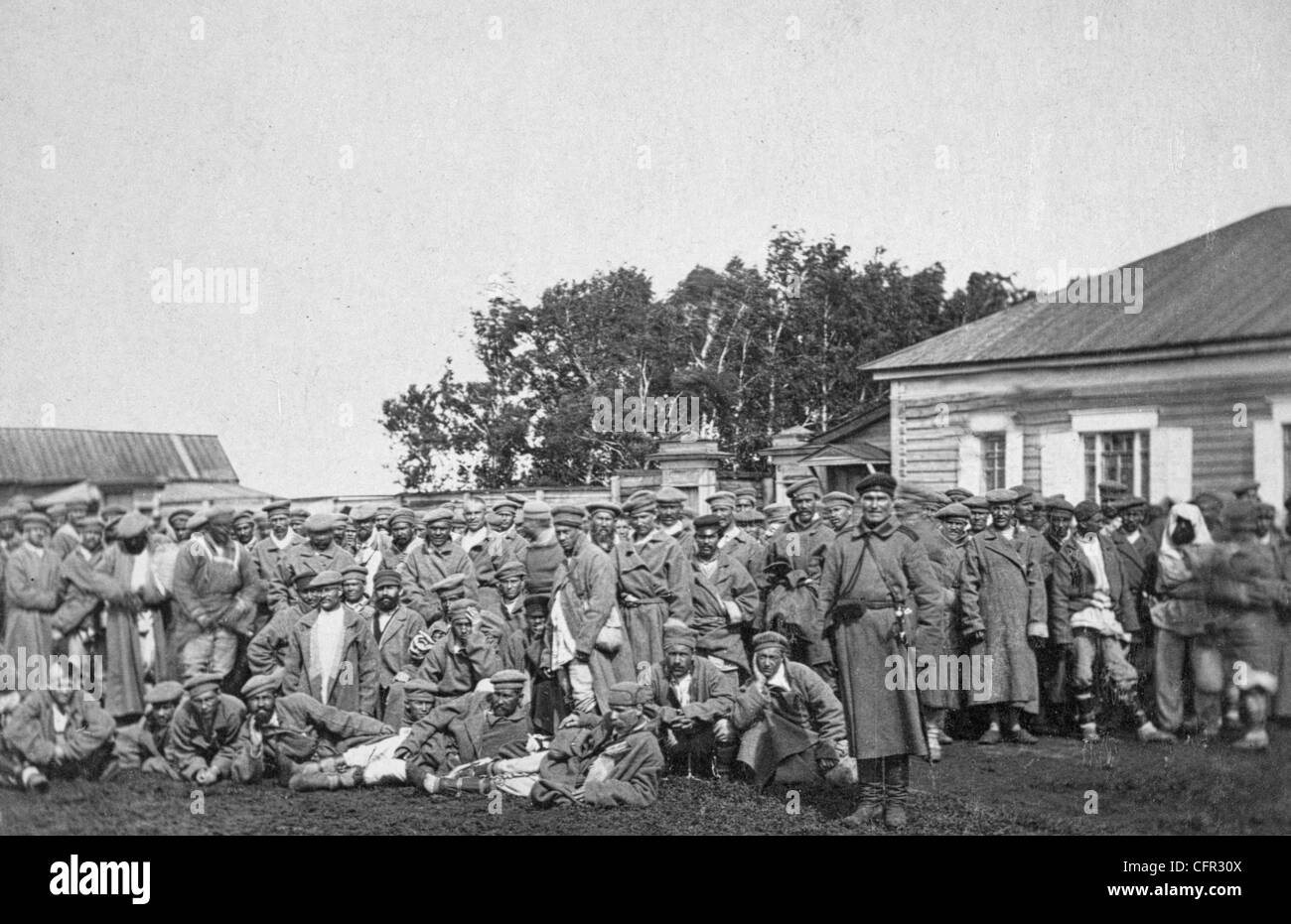 Gruppe von Strafgefangenen bereit, begeben Sie sich auf ein Gefängnis Kahn, Tiumin (T ich Umen), Russland ins Exil nach Sibirien, ca. 1885 Stockfoto