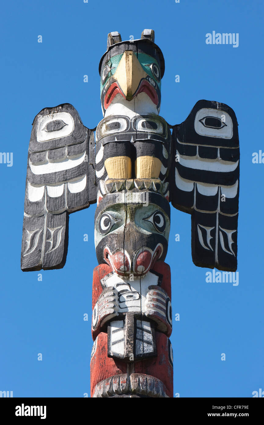 Totempfahl Thunderbird Park, Victoria, Vancouver Island, British Columbia, Kanada, Nordamerika Stockfoto