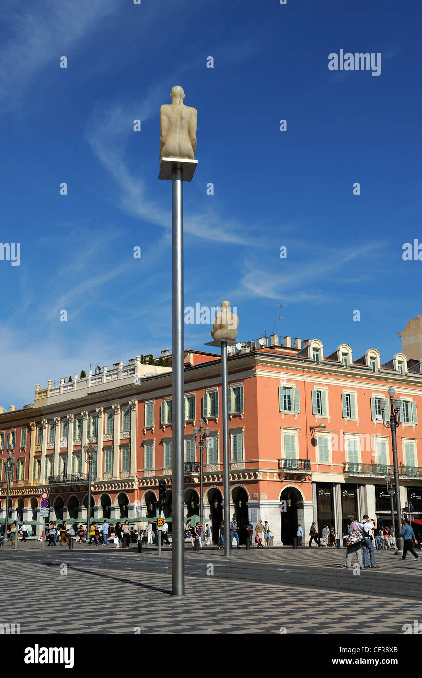 Moderne Skulpturen in Place Massena, Nizza, Alpes Maritimes, Provence, Cote d ' Azur, Côte d ' Azur, Frankreich Stockfoto