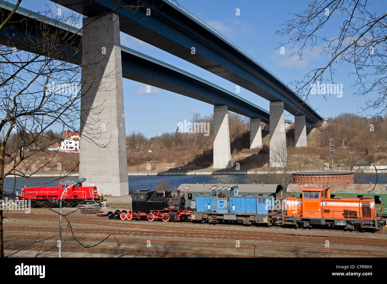 Autobahnbrücke über den Nord-Ostsee-Kanal, Kiel, Schleswig-Holstein, Deutschland Stockfoto