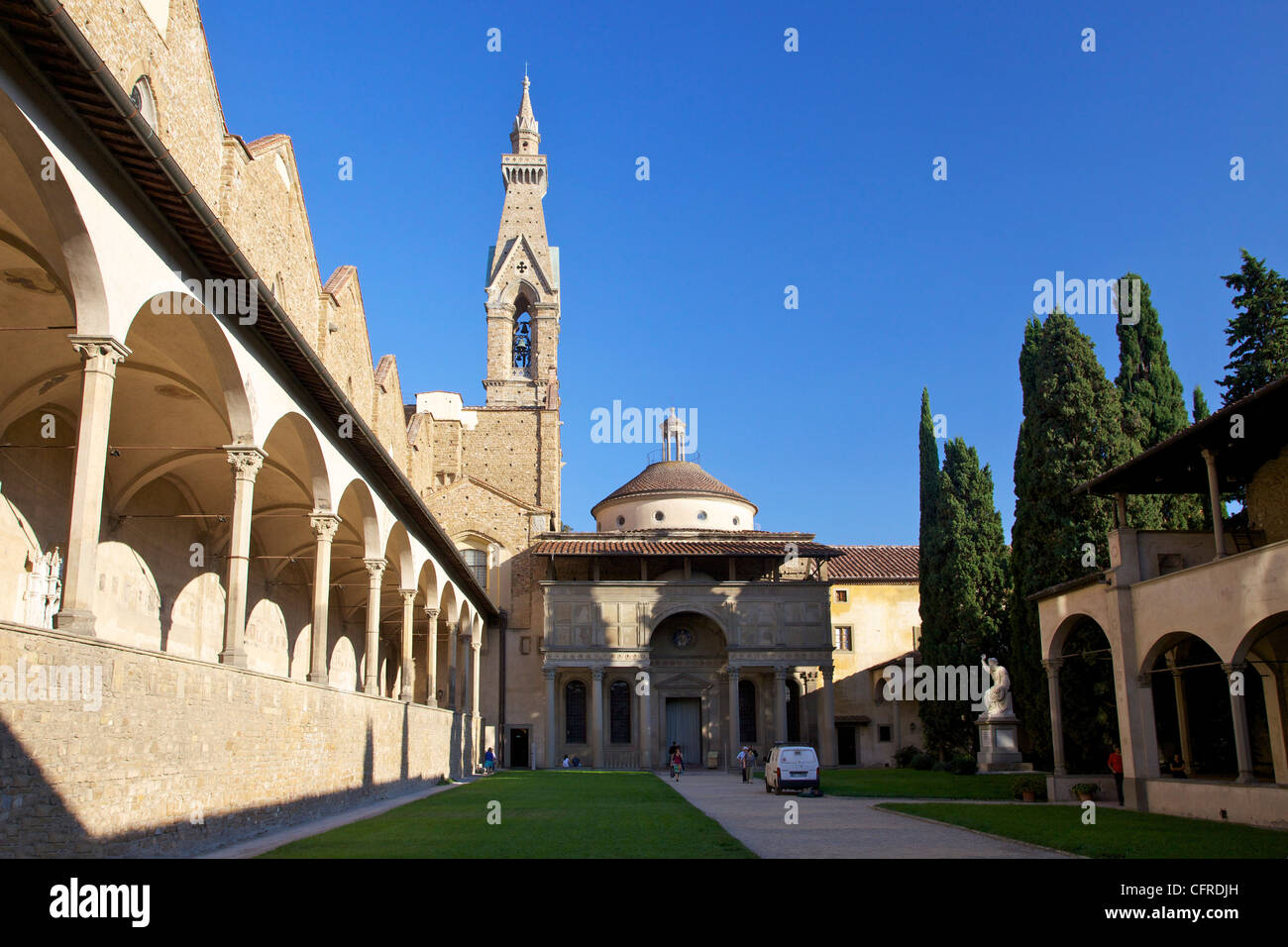 Pazzi Kapelle und der Kreuzgang, die Basilika von Santa Croce, Florenz, UNESCO World Heritage Site, Toskana, Italien, Europa Stockfoto