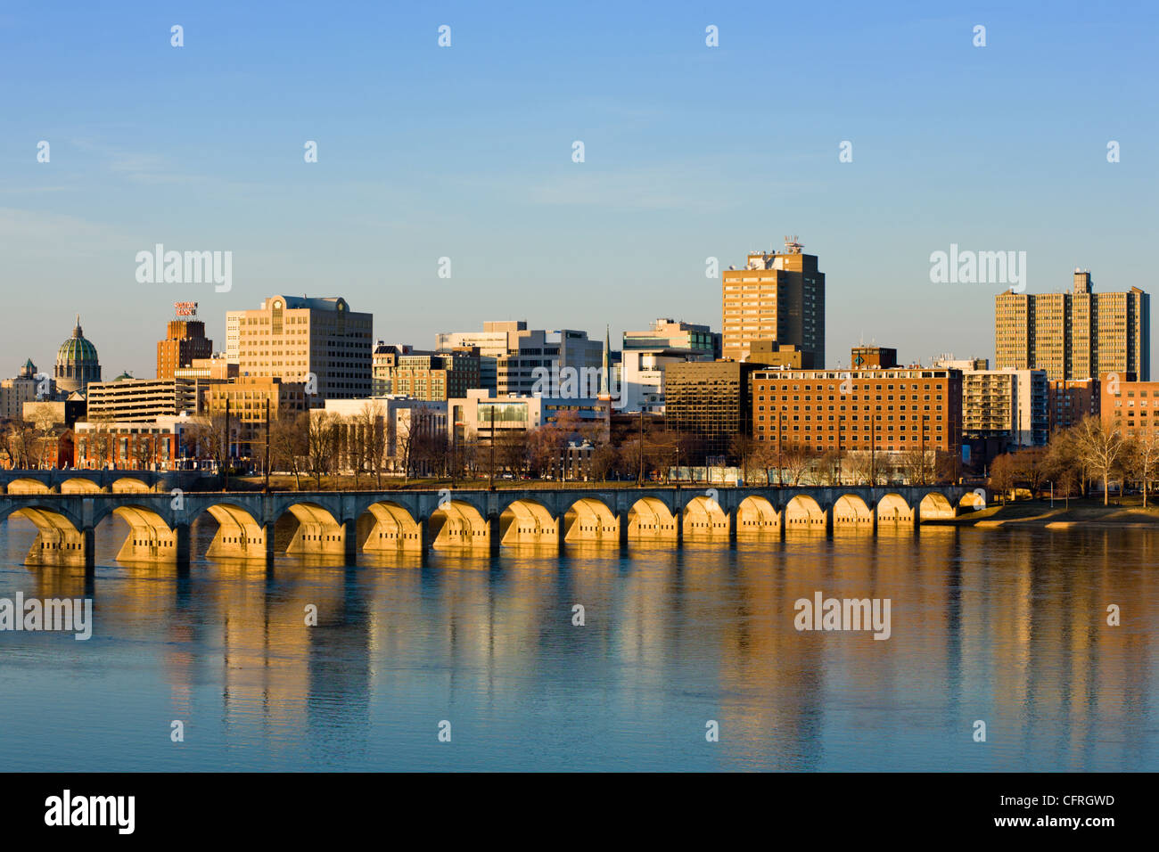 Skyline von Harrisburg, Hauptstadt von Pennsylvania am Susquehanna River im Dauphin County Stockfoto